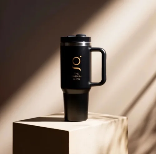 Termo gertuvė su rankena ir šiaudeliu JUODA