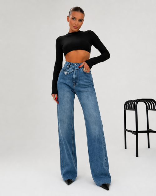 Figūra išryškinantys platūs džinsai kirptais galais mėlyni